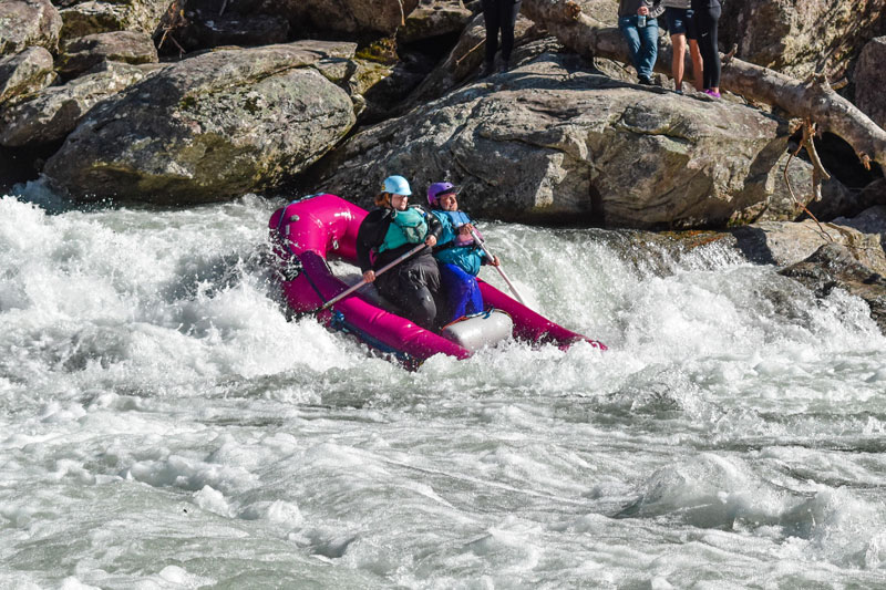 8 Essential Whitewater Rafting Tips for Plus-Size Adventurers