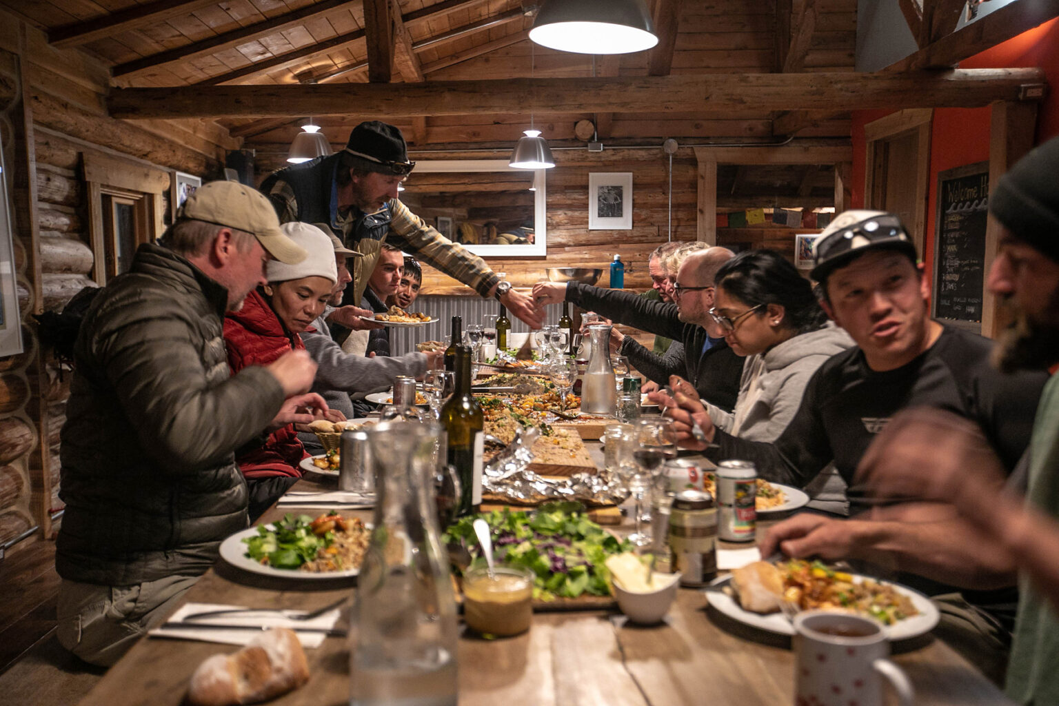 Bear takes the meaning of outdoor dining to the whole new level. Watch how